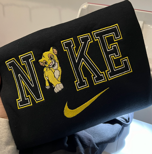 Lion Embroidered Sweatshirt